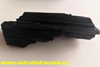 TURMALÍN ČERNÝ SUROVINA