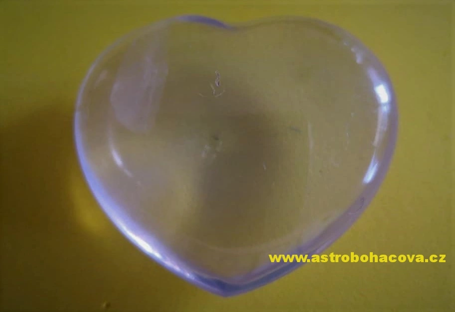 KŘIŠTÁLOVÉ SRDCE 