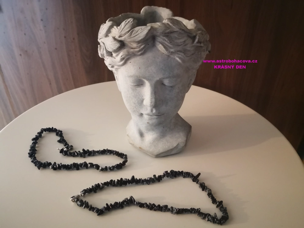 OBSIDIAN - VLOČKOVÝ NÁHRDELNÍK 