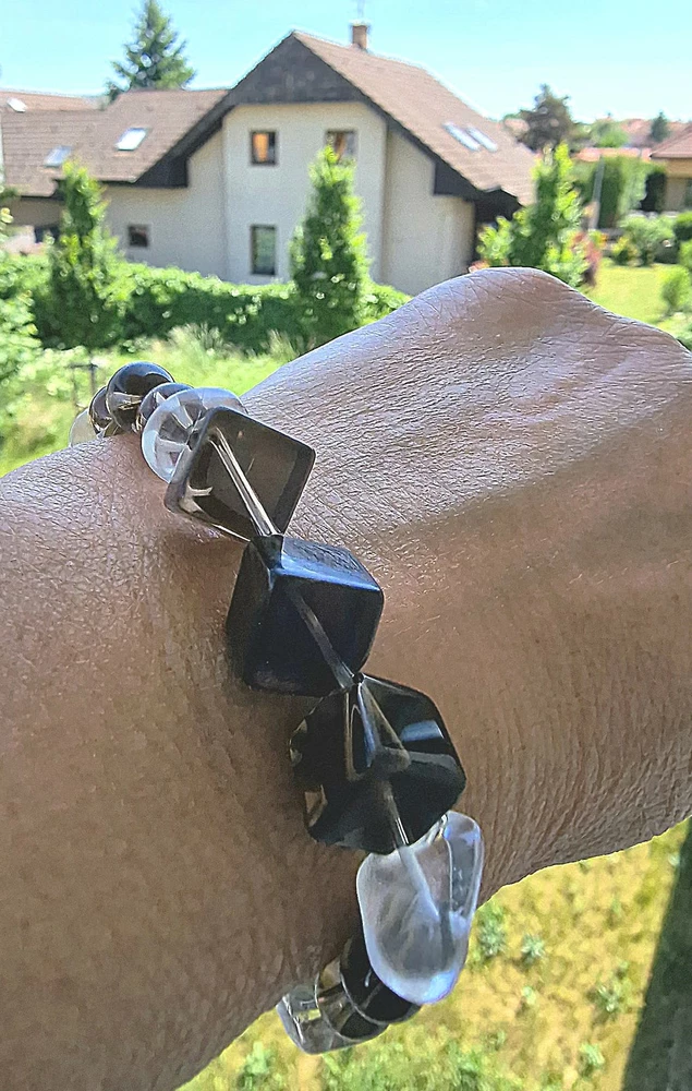 ZÁHNĚDA, MAGIE KOSTKY 