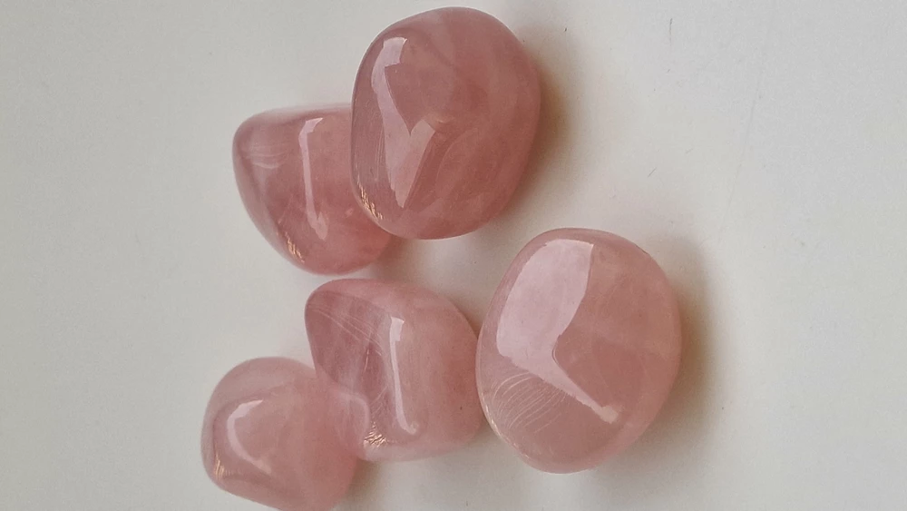 RŮŽENÍN TROMLOVANÝ KÁMEN