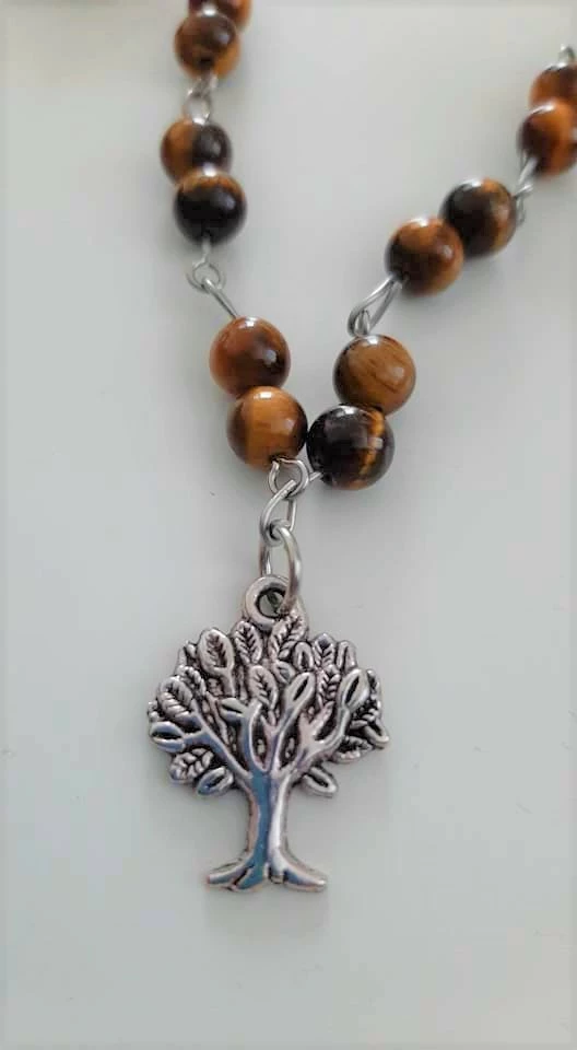 TYGŘÍ OKO NÁHRDELNÍK STROM ŽIVOTA