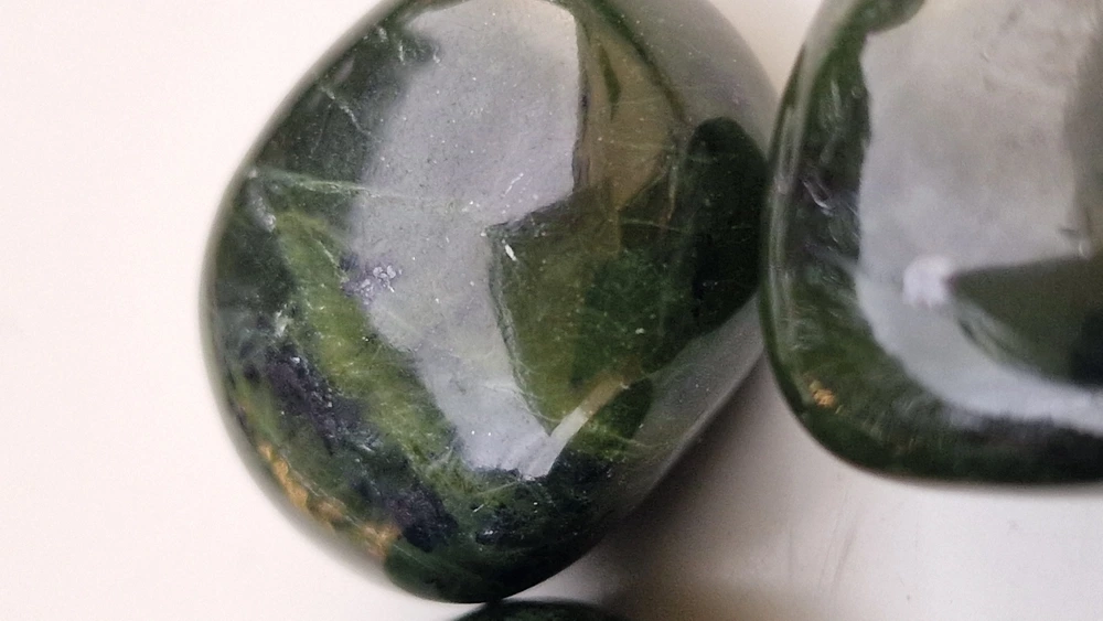 SERPERTIN zelený tromlovaný 3-4 CM