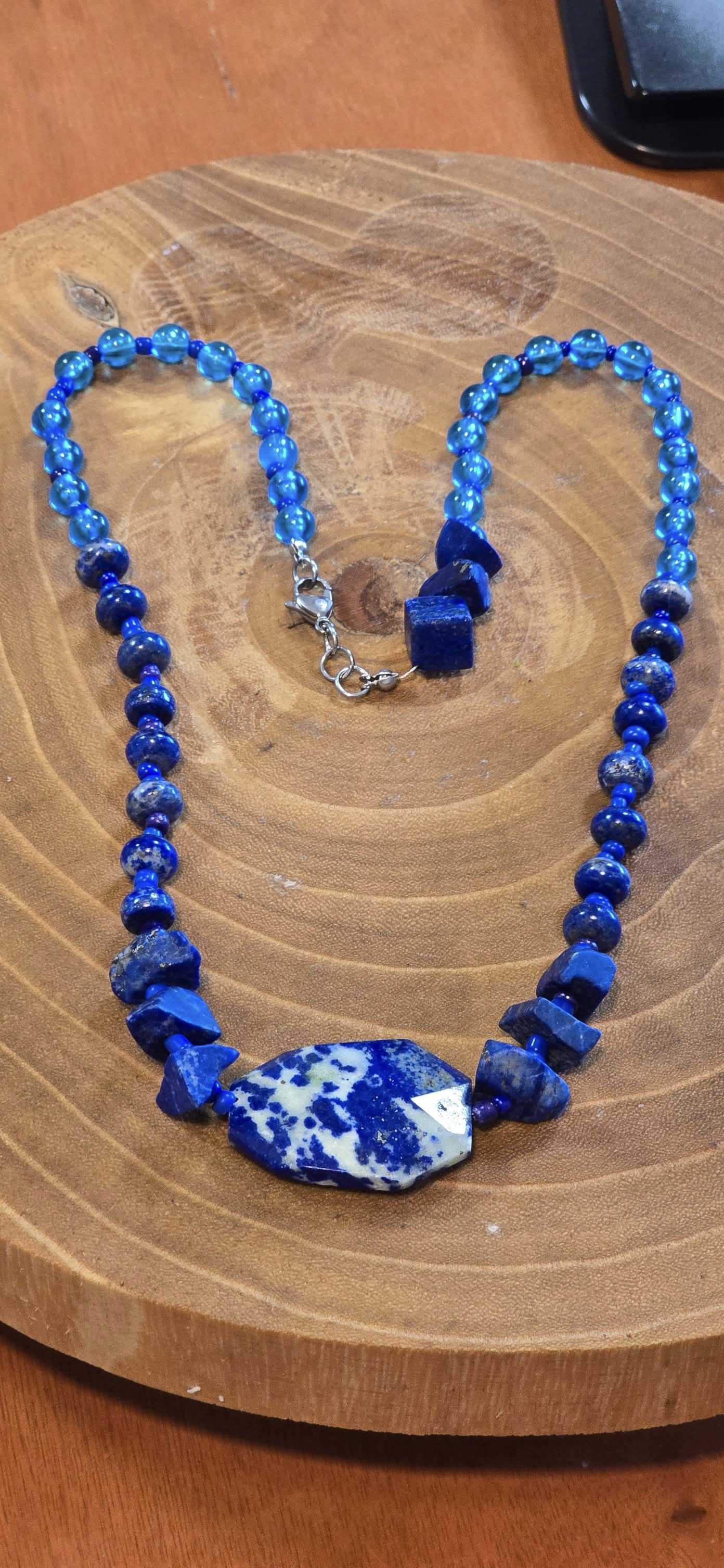 LAPIS LAZIULI NAHRDELNÍK 