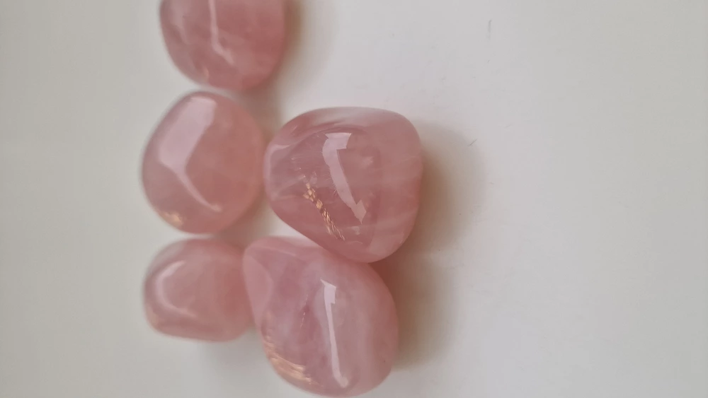 RŮŽENÍN TROMLOVANÝ KÁMEN