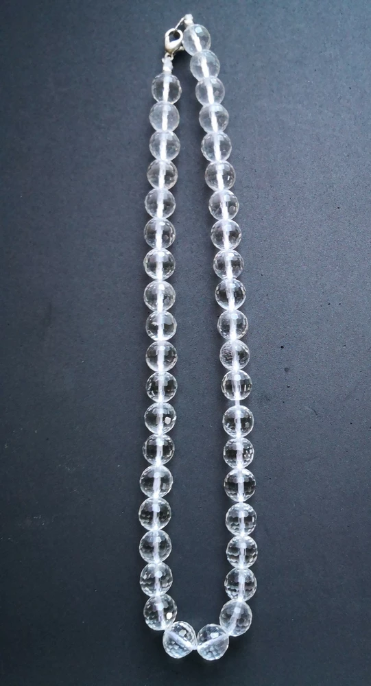 Křišťál z kuliček náhrdelník  22 cm